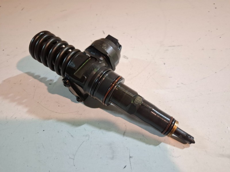 Recambio de inyector para audi a3 (8l) asz referencia OEM IAM 038130073AL  