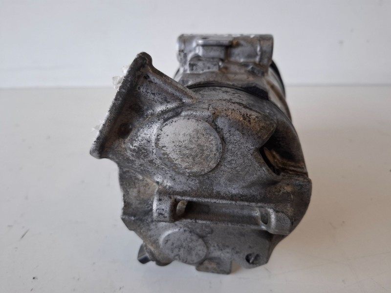 Recambio de compresor aire acondicionado para opel corsa d z13dtj referencia OEM IAM 55703721  