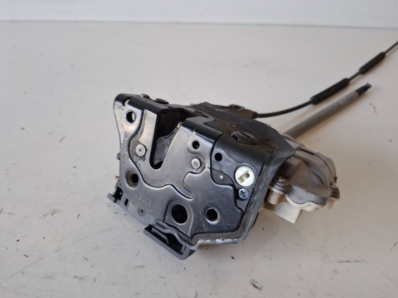Recambio de cerradura puerta trasera derecha para seat leon (1p1) bxe referencia OEM IAM   