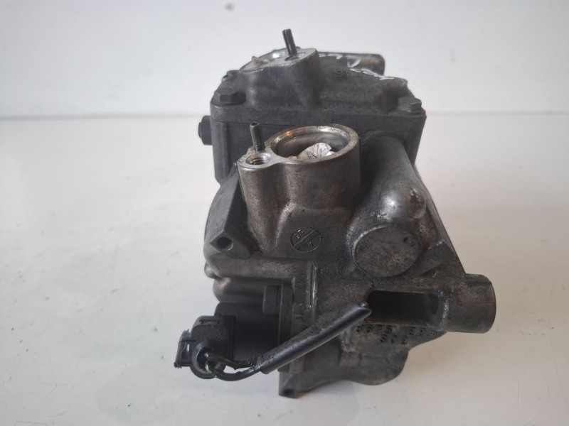 Recambio de compresor aire acondicionado para audi a3 (8p1) bkd referencia OEM IAM 1K0820803G  