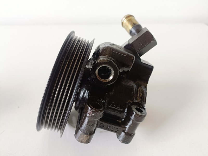 Recambio de bomba direccion para ford mondeo berlina (gd) rkf referencia OEM IAM 8KE0506  