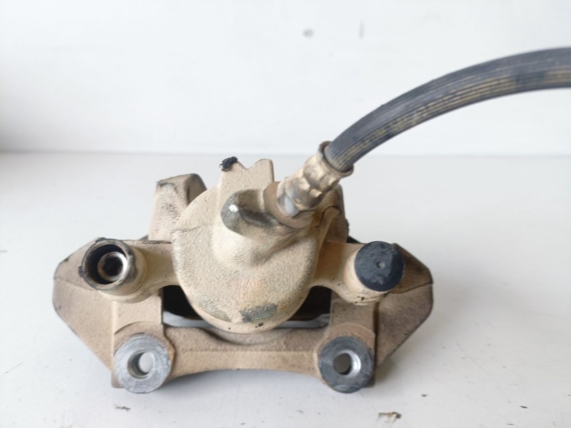 Recambio de pinza de freno delantera derecha para dacia sandero ii h4b412 referencia OEM IAM   
