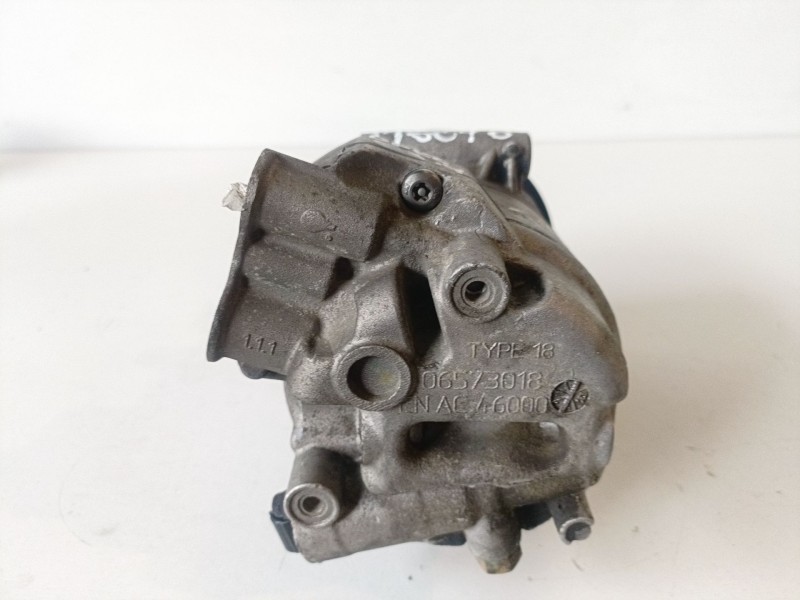 Recambio de compresor aire acondicionado para opel meriva b a14nel referencia OEM IAM 13250608  