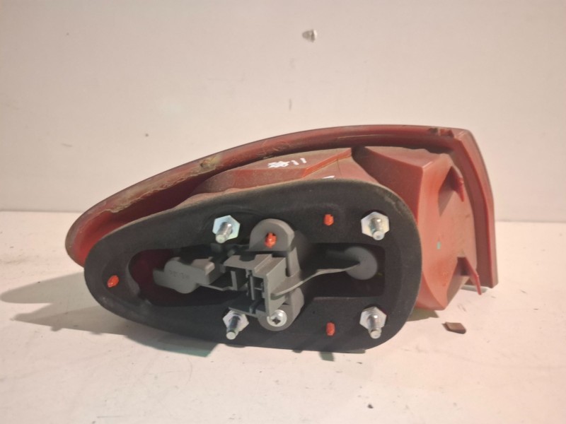Recambio de piloto trasero derecho para alfa romeo 147 (190) ar37203 referencia OEM IAM   
