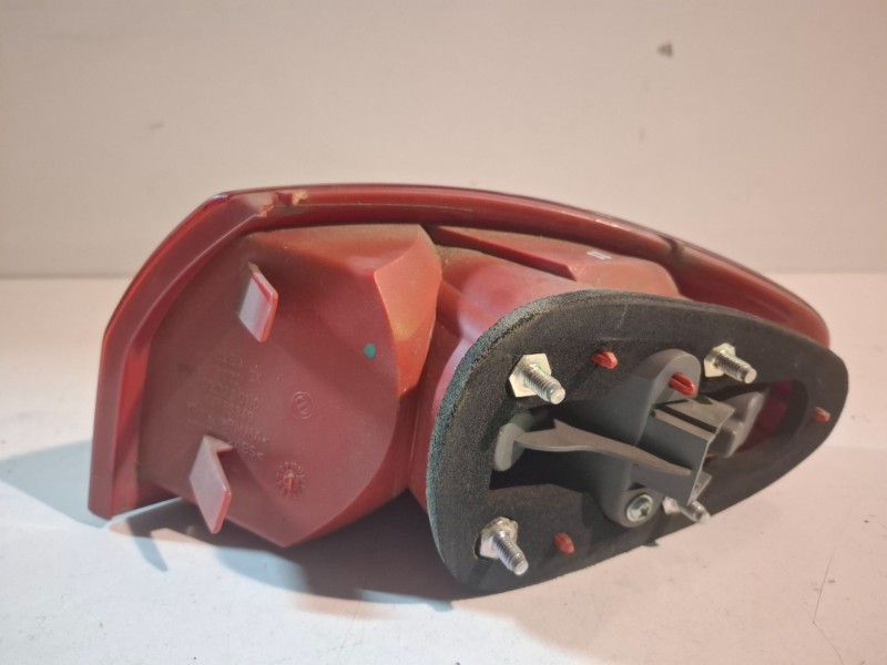 Recambio de piloto trasero izquierdo para alfa romeo 147 (190) ar37203 referencia OEM IAM   