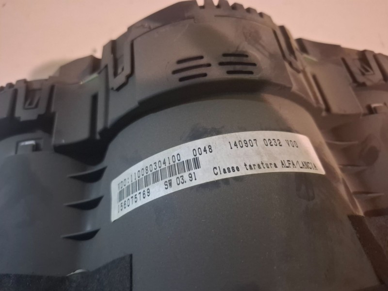 Recambio de cuadro instrumentos para alfa romeo 147 (190) ar37203 referencia OEM IAM 110080304100  