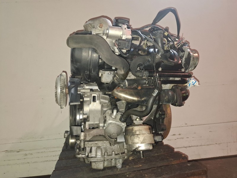 Recambio de motor completo para audi a4 avant (8e) bdg referencia OEM IAM BDG  