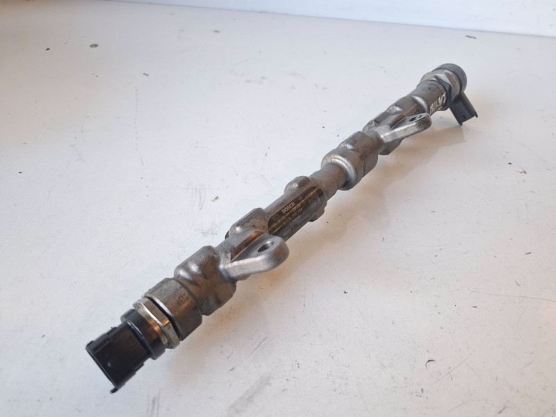 Recambio de rampa inyectora para fiat iii fiorino (225) 199a2000 referencia OEM IAM 0445214194  