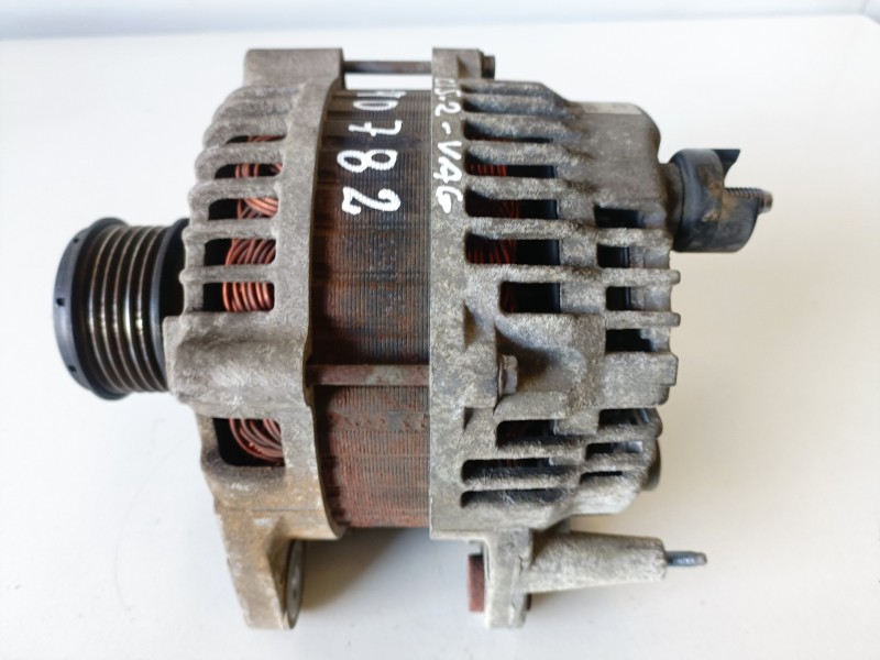 Recambio de alternador para seat leon (1m1) ary referencia OEM IAM 028903029G  