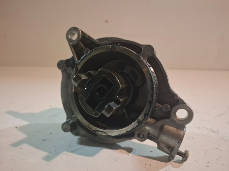 Recambio de depresor freno / bomba vacio para bmw serie 3 berlina (e90) 306d2 referencia OEM IAM 700437012  