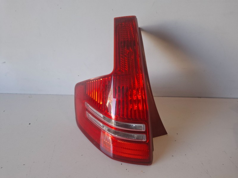 Recambio de piloto trasero derecho para citroen c4 berlina 9hx referencia OEM IAM   