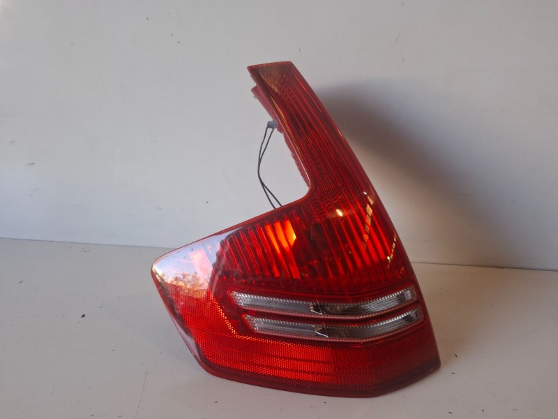 Recambio de piloto trasero derecho para citroen c4 berlina 9hx referencia OEM IAM   