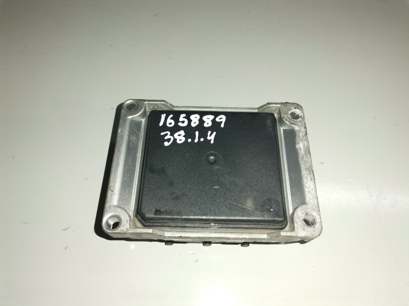 Recambio de centralita motor uce para alfa romeo 147 (190) ar32104 referencia OEM IAM 0261206715  