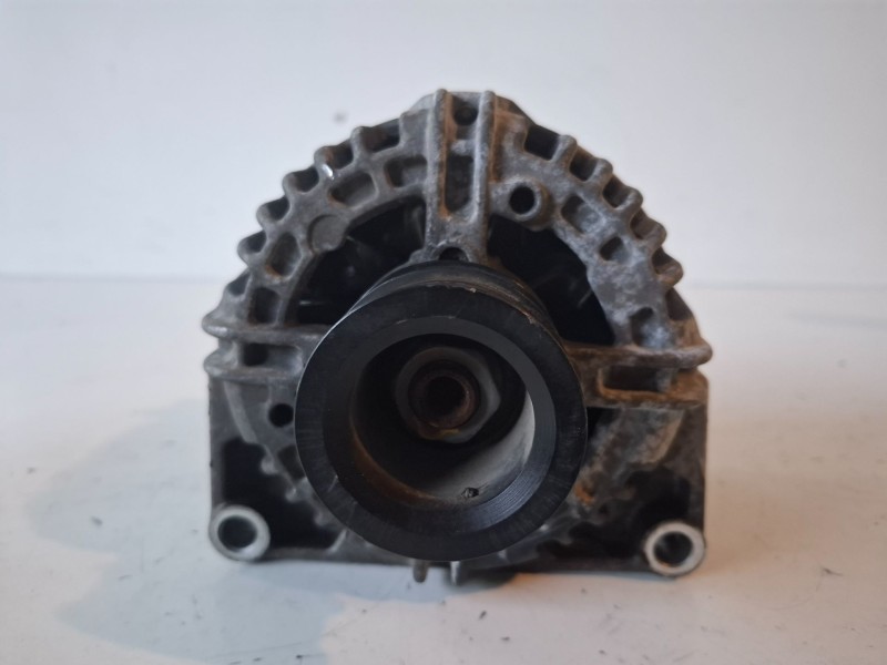 Recambio de alternador para opel astra h berlina z16xe1 referencia OEM IAM 0124325163  