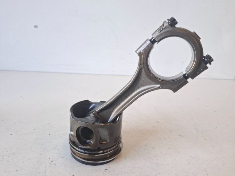 Recambio de piston para land rover freelander (lr2) 224dt referencia OEM IAM 9688245380  