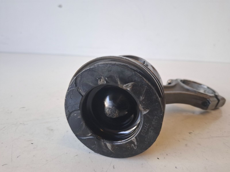 Recambio de piston para land rover freelander (lr2) 224dt referencia OEM IAM 9688245380  