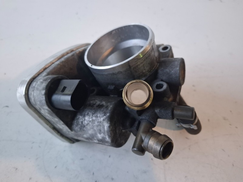 Recambio de caja mariposa para opel astra h berlina z16xe1 referencia OEM IAM 55560398  