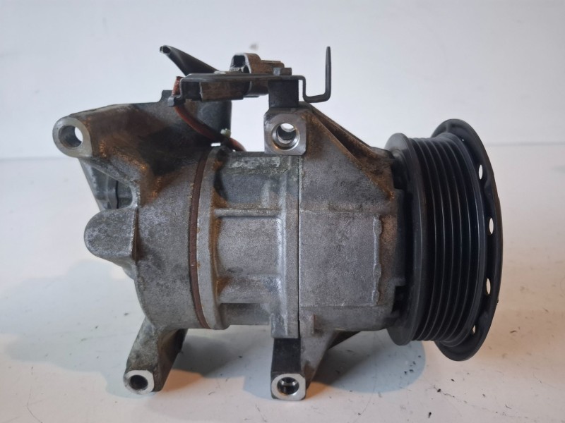 Recambio de compresor aire acondicionado para toyota auris (e15) 1ndtv referencia OEM IAM 4472602331  