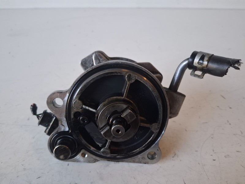 Recambio de depresor freno / bomba vacio para toyota auris (e15) 1ndtv referencia OEM IAM   