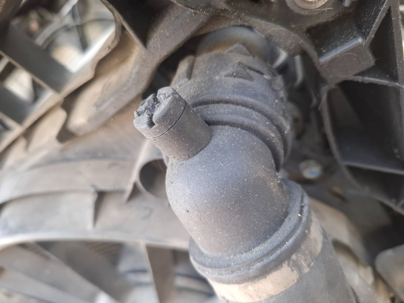 Recambio de radiador agua para audi a6 avant (4f5) bmk referencia OEM IAM   