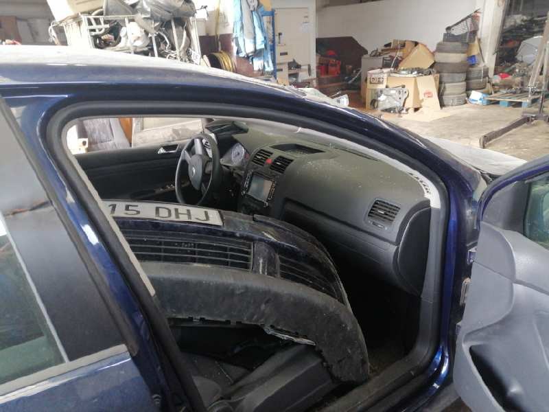 volkswagen golf v (1k1)(10.2003) del año 2005