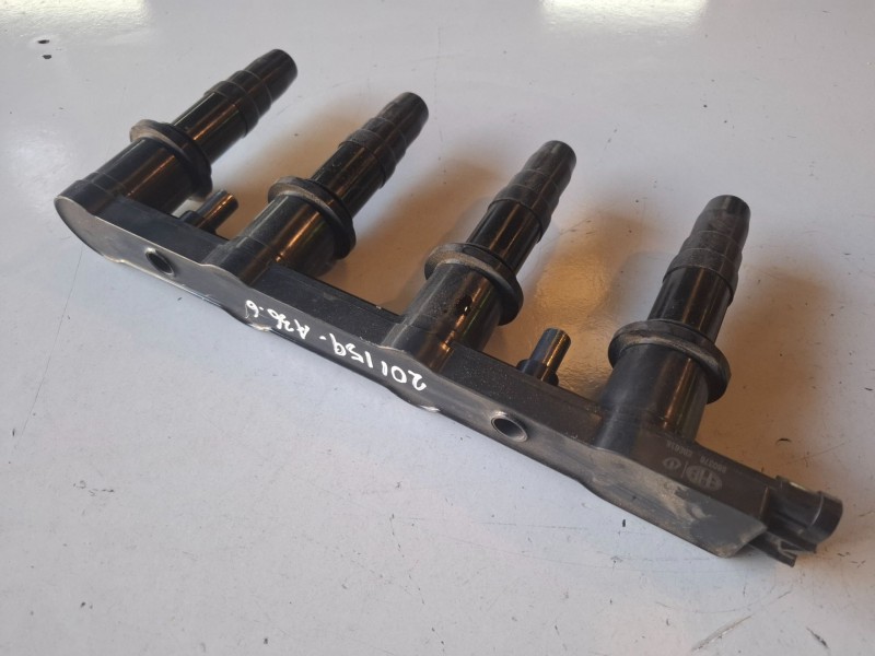 Recambio de bobina encendido para opel astra h caravan a16xer referencia OEM IAM 880376  