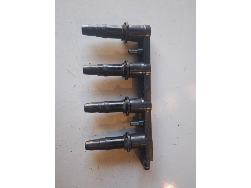 Recambio de bobina encendido para opel astra h caravan a16xer referencia OEM IAM 880376  
