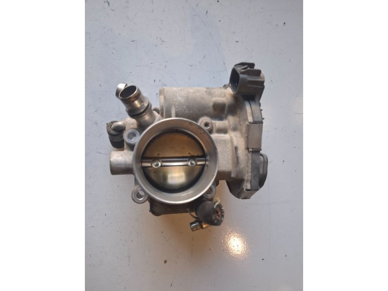 Recambio de caja mariposa para opel astra h caravan a16xer referencia OEM IAM 55561495  