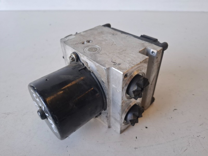 Recambio de abs para volkswagen passat variant (3c5) cba referencia OEM IAM 3C0614109AF  