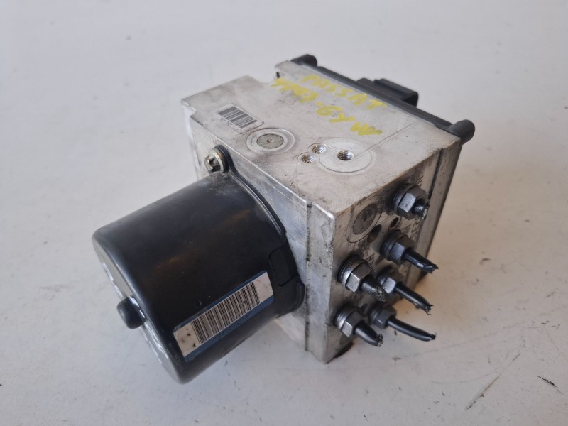 Recambio de abs para volkswagen passat variant (3c5) cba referencia OEM IAM 3C0614109AF  