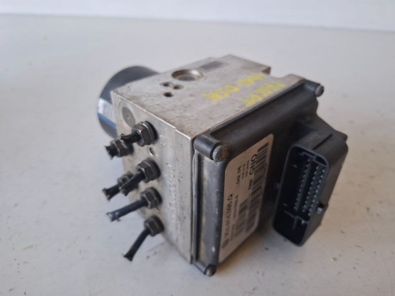 Recambio de abs para volkswagen passat berlina (3c2) bkc referencia OEM IAM 3C0614095Q  