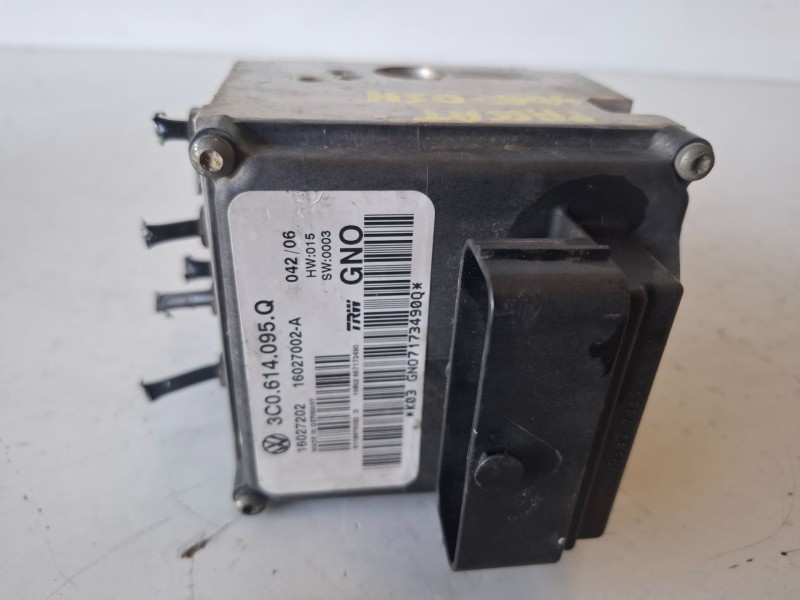 Recambio de abs para volkswagen passat berlina (3c2) bkc referencia OEM IAM 3C0614095Q  