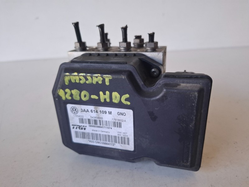 Recambio de abs para volkswagen passat variant (365) cffb referencia OEM IAM 3AA614109M  