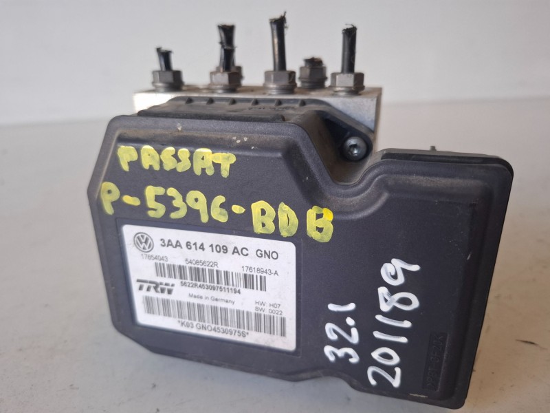 Recambio de abs para volkswagen passat berlina (362) cffb referencia OEM IAM 3AA614109AC  