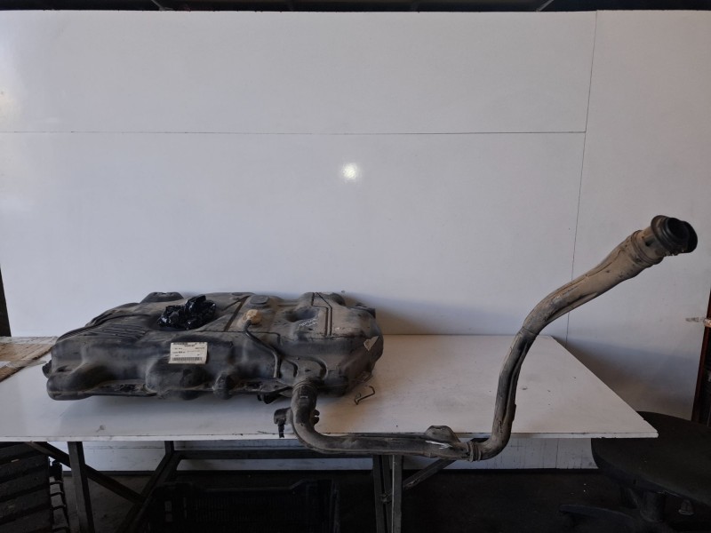 Recambio de deposito combustible para fiat scudo (272) furgón rh02 referencia OEM IAM 1440098480  