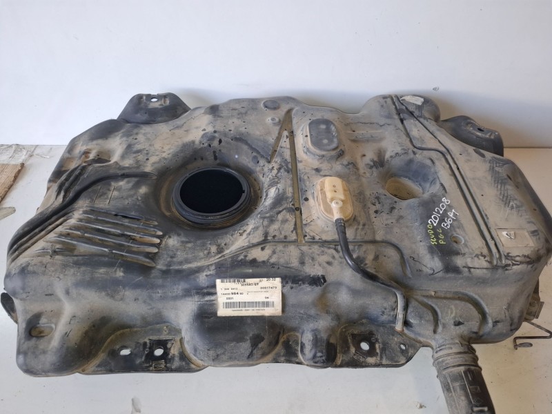 Recambio de deposito combustible para fiat scudo (272) furgón rh02 referencia OEM IAM 1440098480  