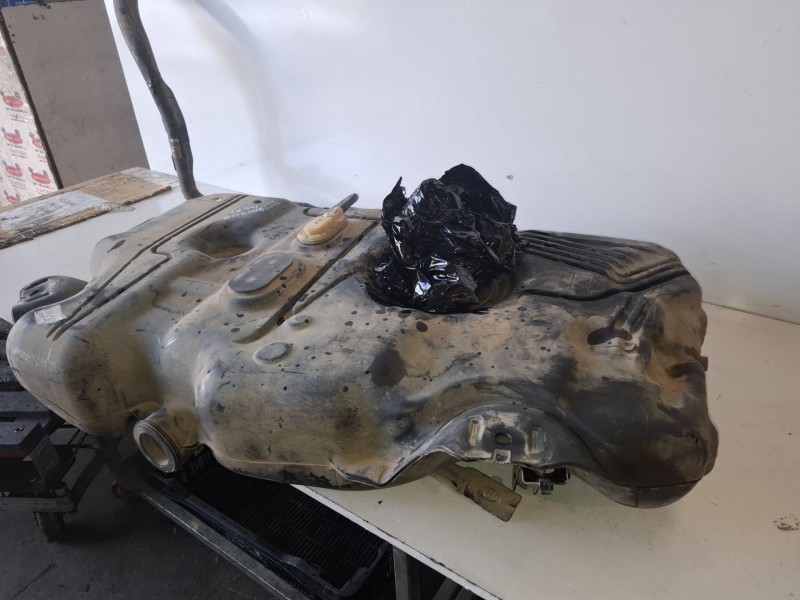 Recambio de deposito combustible para fiat scudo (272) furgón rh02 referencia OEM IAM 1440098480  