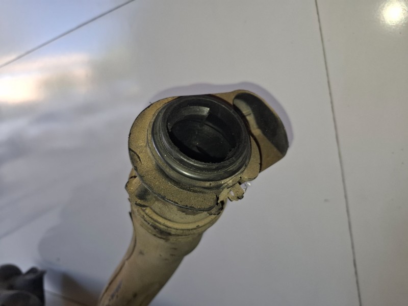 Recambio de deposito combustible para fiat scudo (272) furgón rh02 referencia OEM IAM 1440098480  