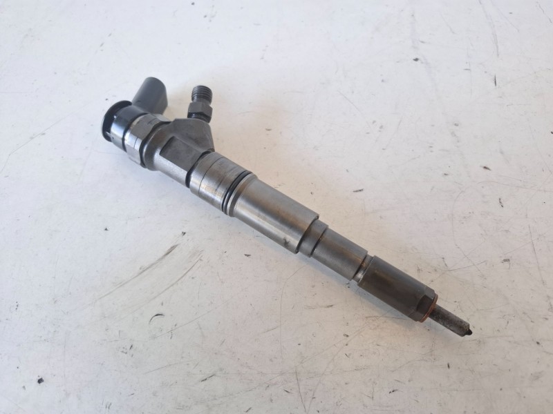 Recambio de inyector para bmw serie 3 berlina (e46) 204d4 referencia OEM IAM 0445110131  