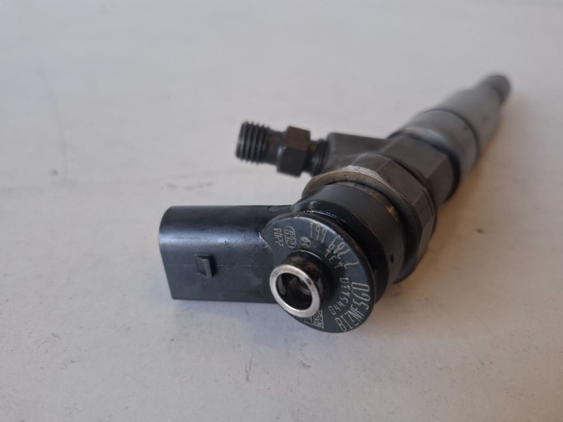 Recambio de inyector para bmw serie 3 berlina (e46) 204d4 referencia OEM IAM 0445110131  