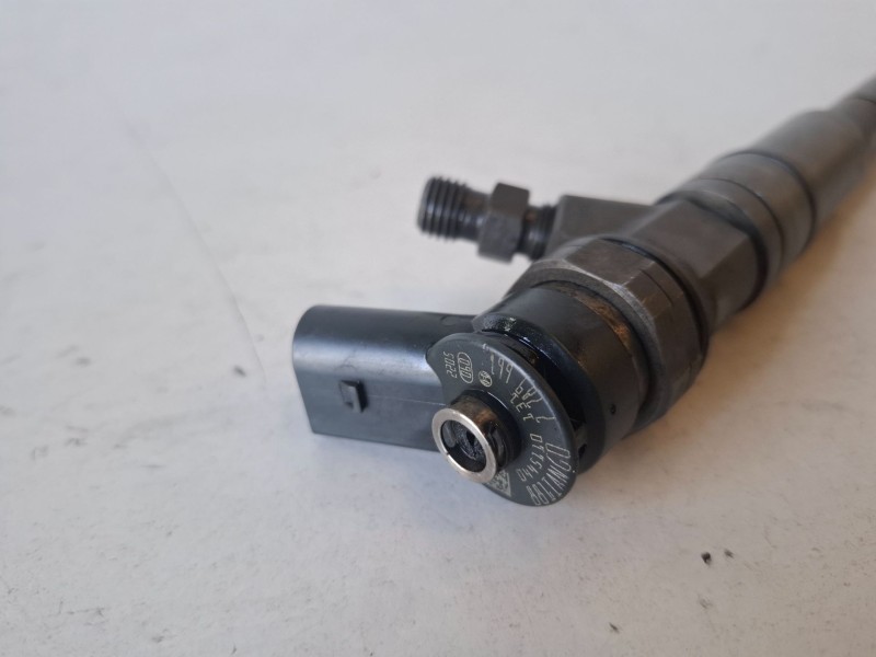 Recambio de inyector para bmw serie 3 berlina (e46) 204d4 referencia OEM IAM 0445110131  