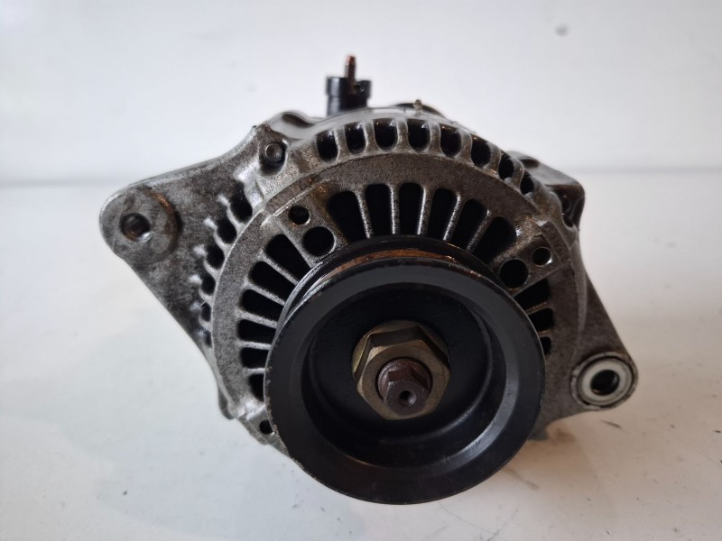Recambio de alternador para honda hr-v (gh) d16w5 referencia OEM IAM 1022112270  