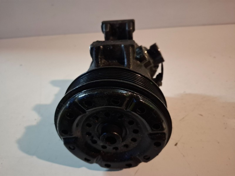 Recambio de compresor aire acondicionado para toyota avensis berlina (t25) 1azfse referencia OEM IAM 4472209393  