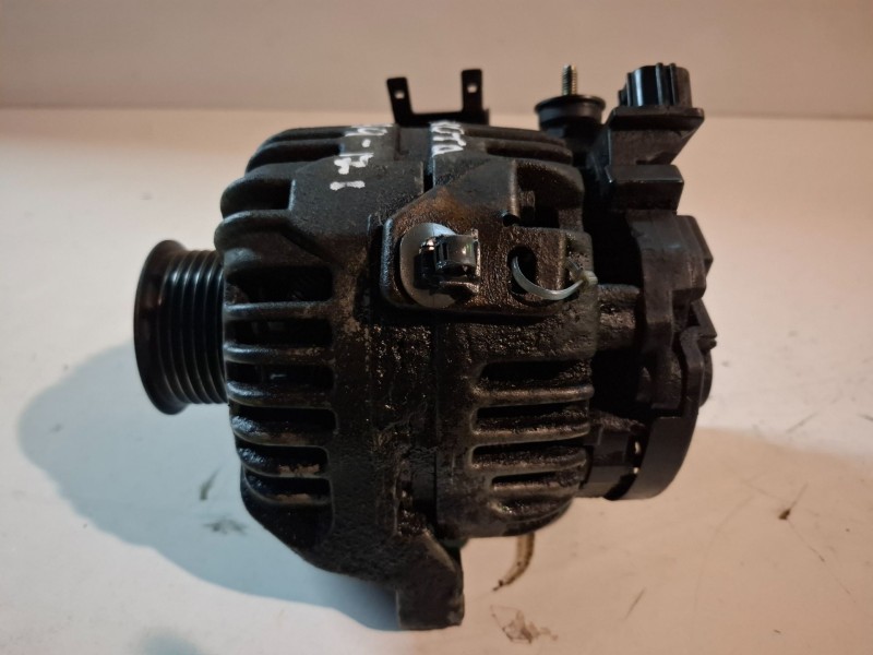 Recambio de alternador para toyota avensis berlina (t25) 1azfse referencia OEM IAM 0124325085  