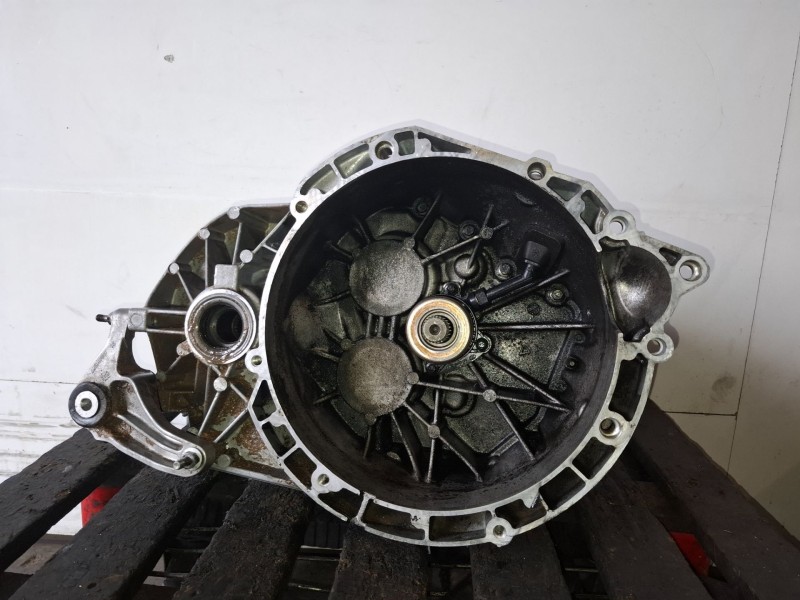 Recambio de caja cambios para volvo s40 berlina d4204t referencia OEM IAM 6M5R7002CA  