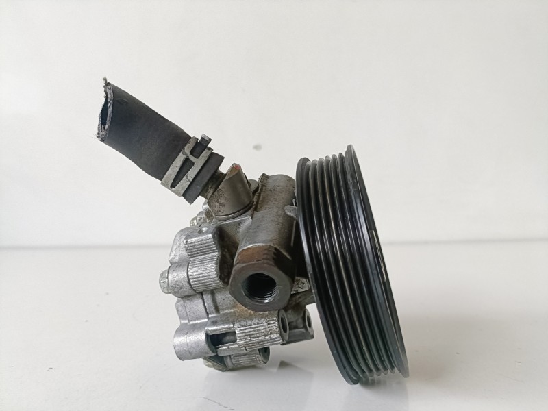 Recambio de bomba direccion para opel insignia berlina a20dth referencia OEM IAM 13273784  