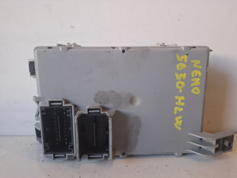 Recambio de caja reles / fusibles para peugeot bipper 199a9000 referencia OEM IAM 01368890080  