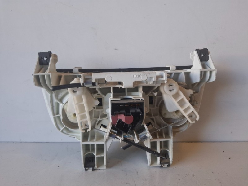 Recambio de mando climatizador para peugeot bipper 199a9000 referencia OEM IAM   