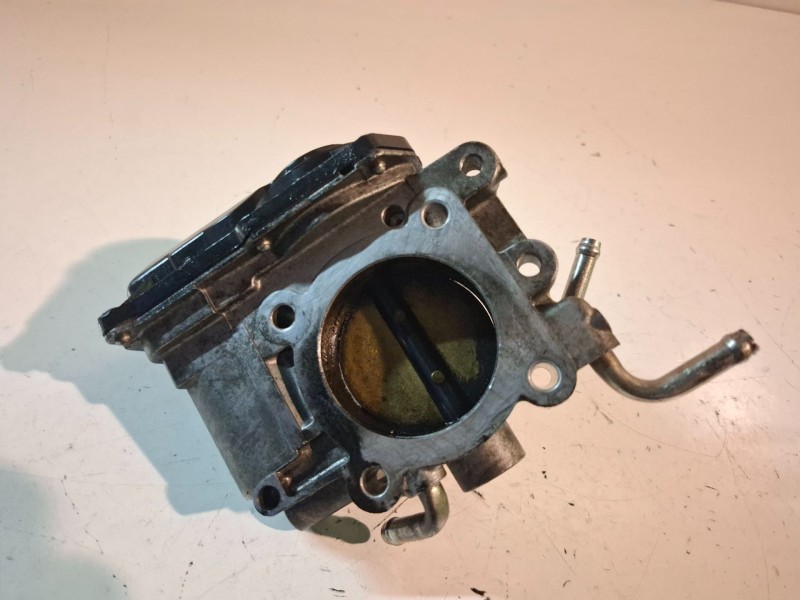 Recambio de caja mariposa para toyota avensis berlina (t25) 1azfse referencia OEM IAM 2203028050  