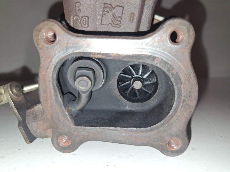 Recambio de turbocompresor para renault modus i k9k766 referencia OEM IAM 860233H  